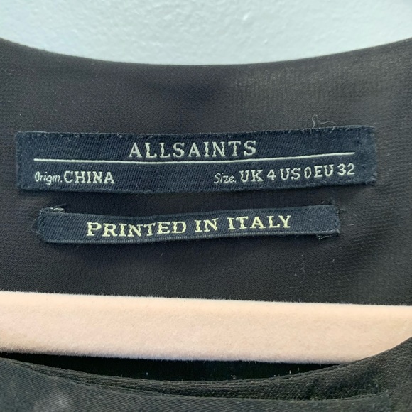 NWOT All Saints Silk Graphic print sleeveless top. Size 0 - Picture 7 of 9